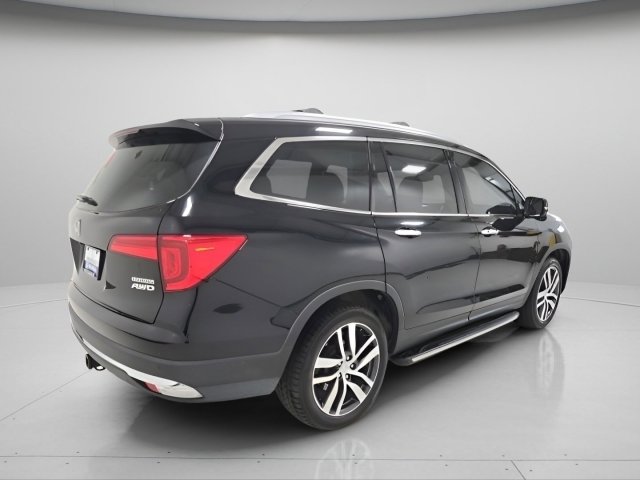 Used 2018 Honda Pilot Touring image 13