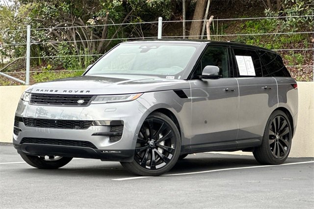 Used 2025 Land Rover Range Rover Sport SE image 1