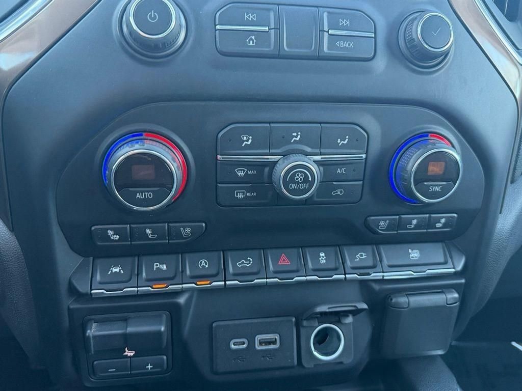 Used 2019 Chevrolet Silverado 1500 High Country image 13