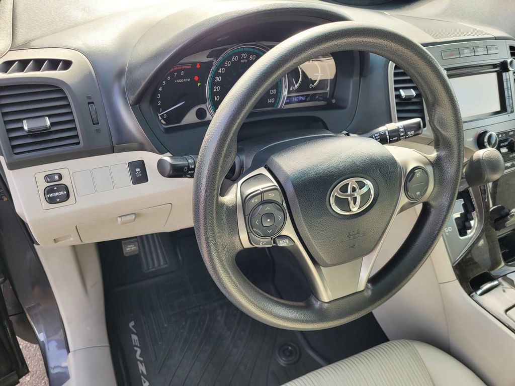 Used 2013 Toyota Venza LE image 23