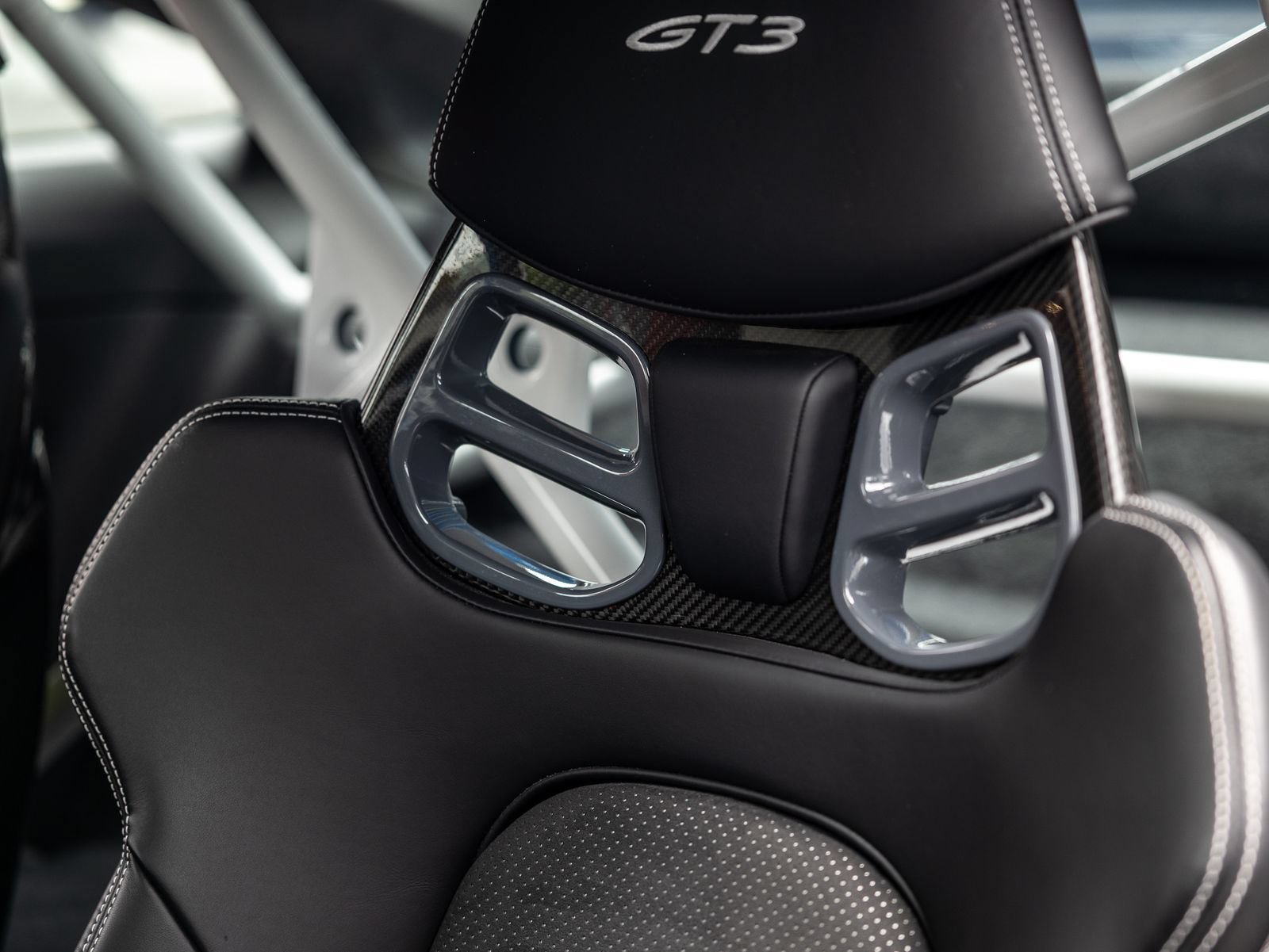 Certified 2022 Porsche 911 GT3 RWD image 54