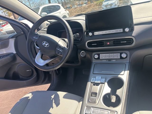 Used 2023 Hyundai Kona Limited w/ Cargo Package image 12