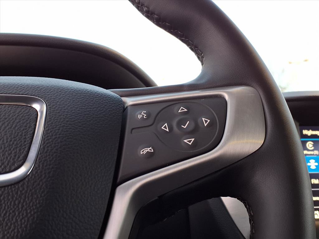 Used 2024 GMC Terrain SLT image 25