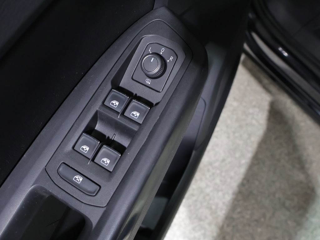 Used 2018 Volkswagen Atlas SE AWD/4WD image 12