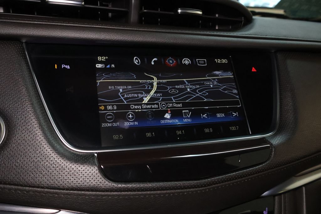 Used 2018 Cadillac XT5 Luxury w/ Driver Awareness Package AWD/4WD image 28