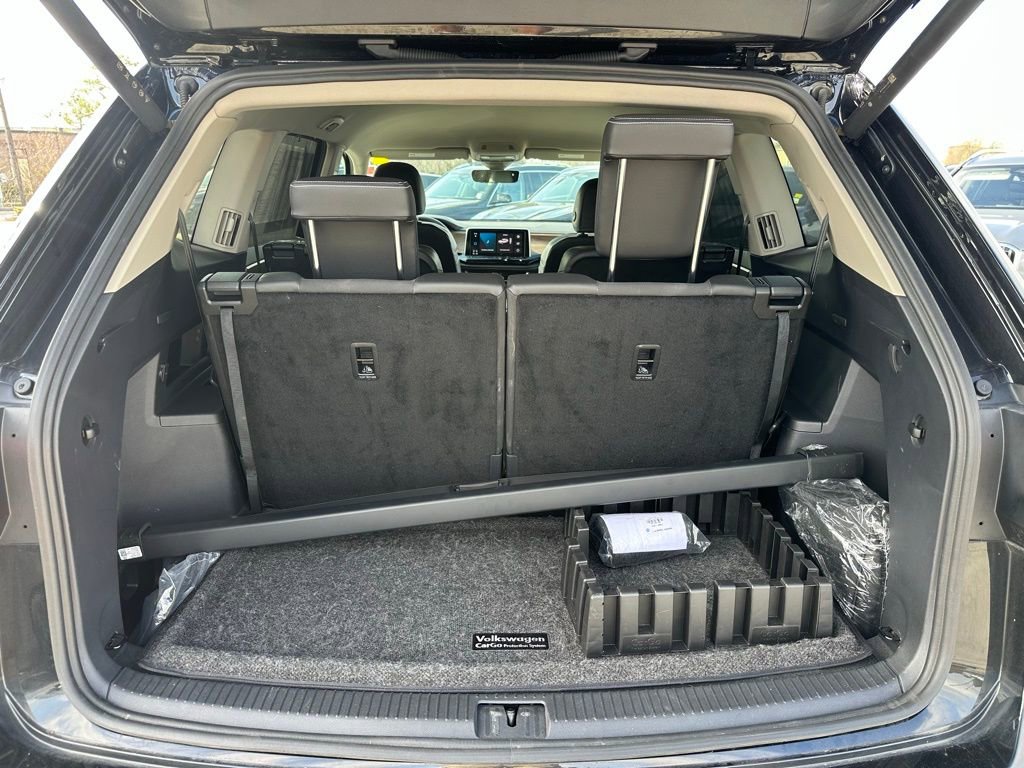 Used 2024 Volkswagen Atlas SE image 25