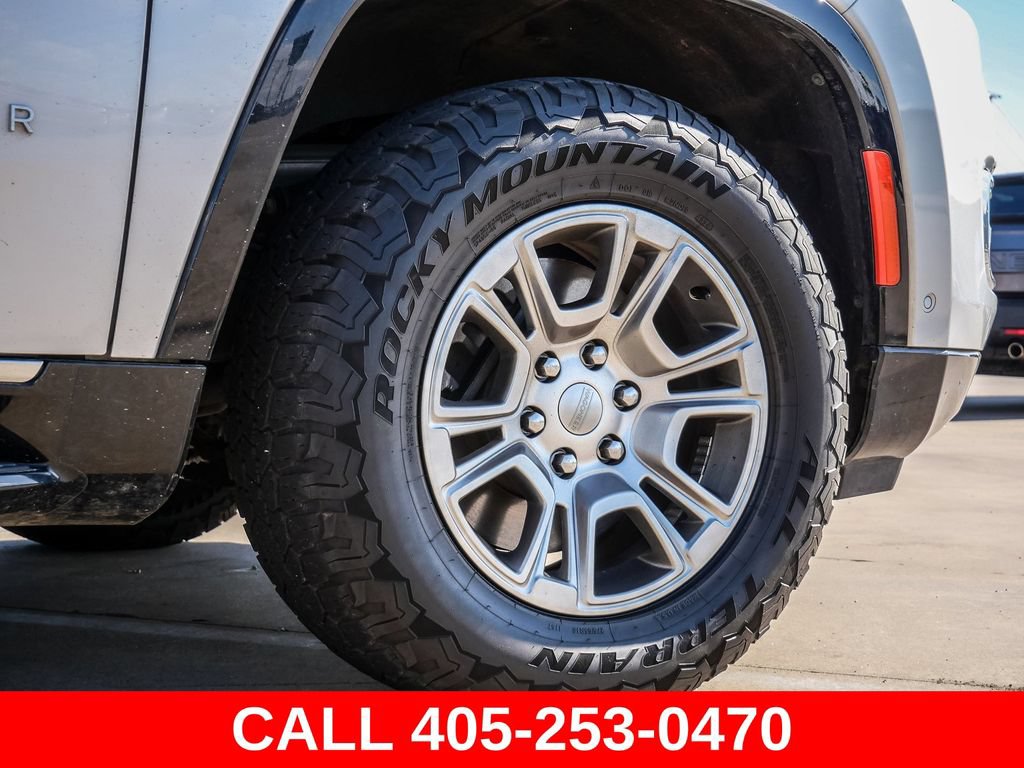 Used 2023 Jeep Wagoneer 4WD w/ Convenience Group I image 9
