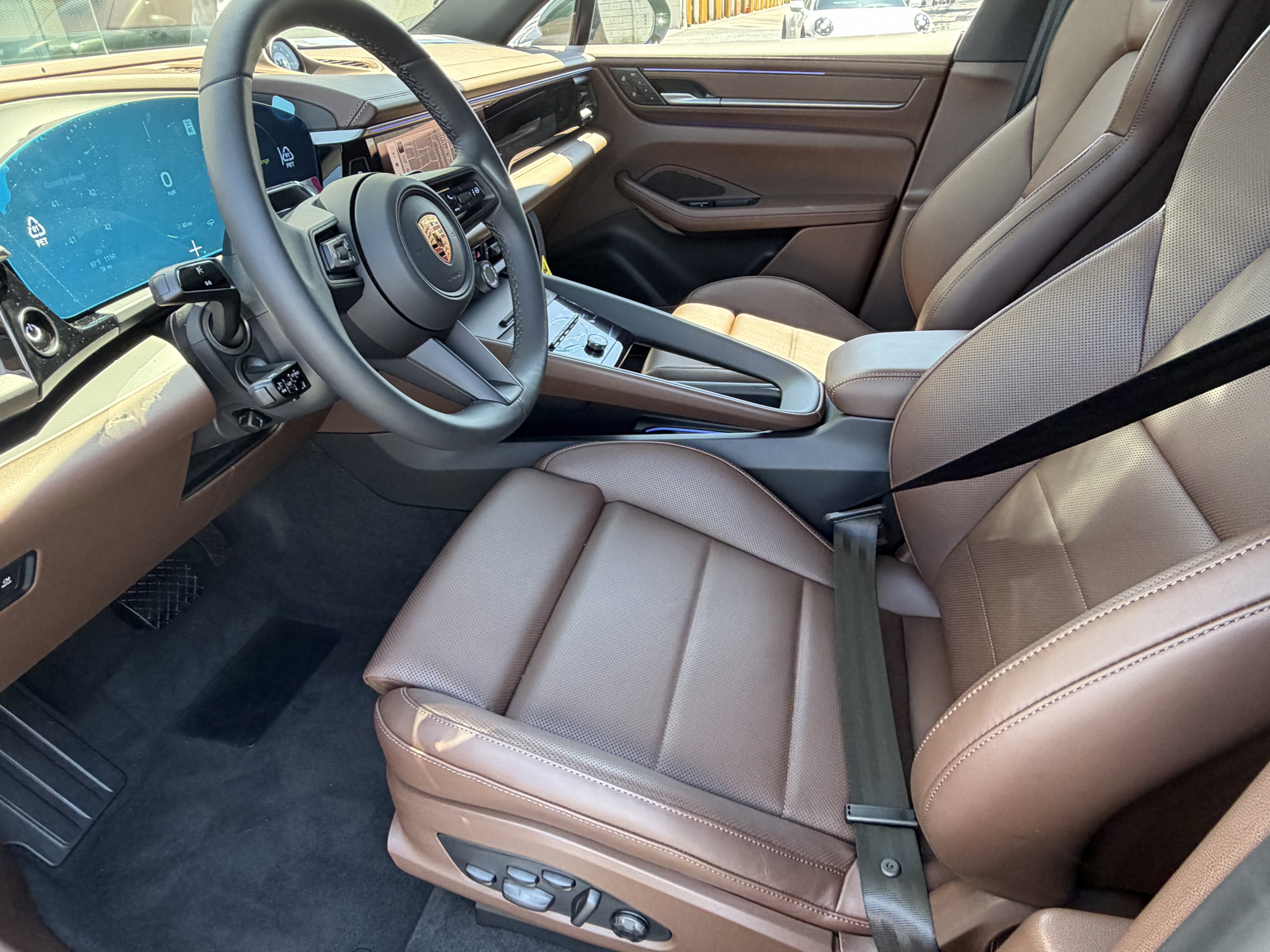 New 2026 Porsche Macan 4 Electric AWD/4WD image 4