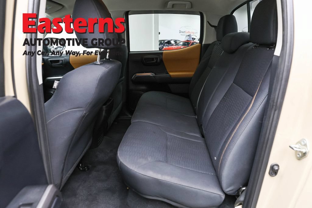 Used 2018 Toyota Tacoma SR5 AWD/4WD image 20