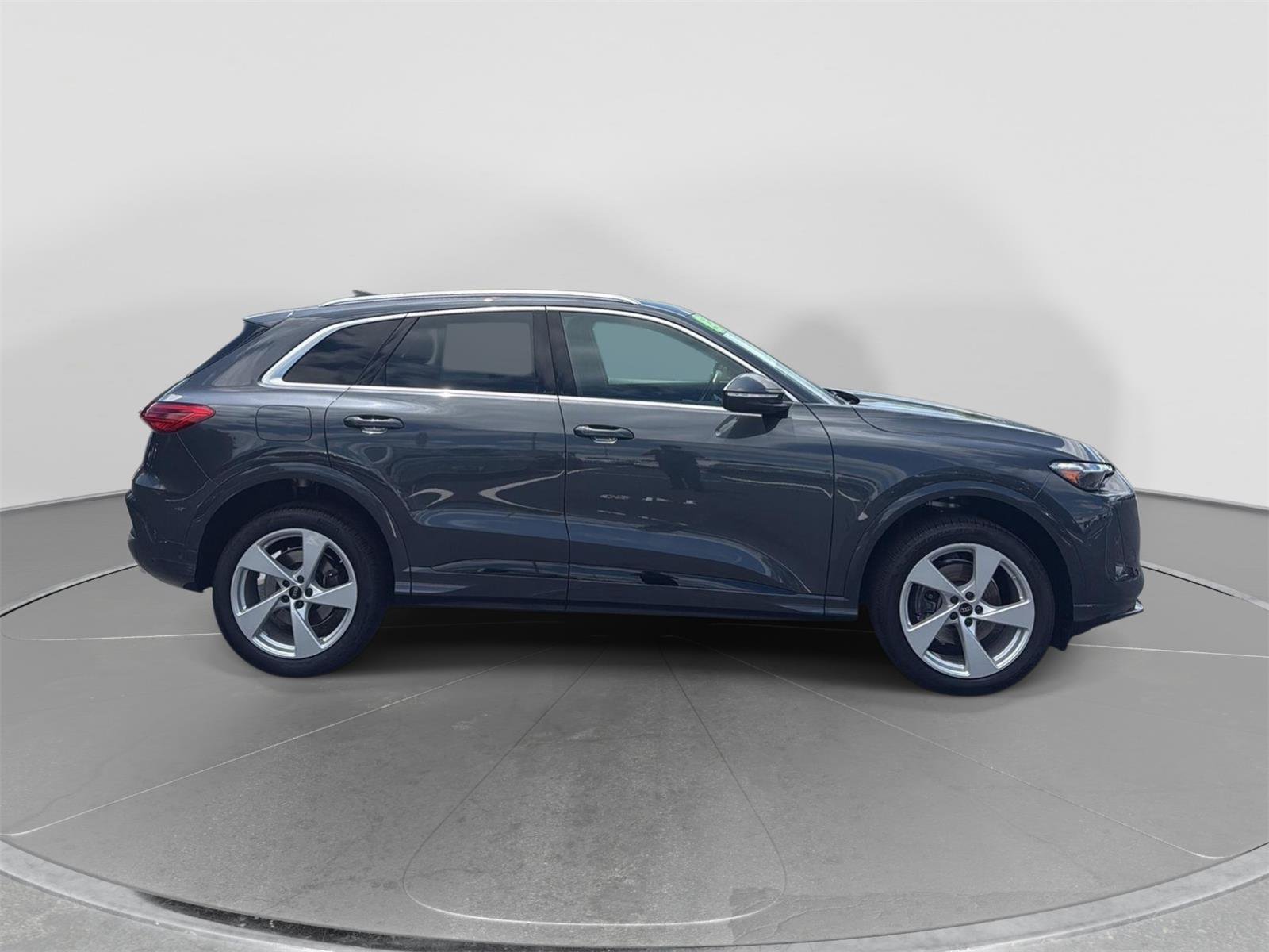 Used 2025 Audi Q5 Premium Plus w/ Premium Plus AWD/4WD image 6