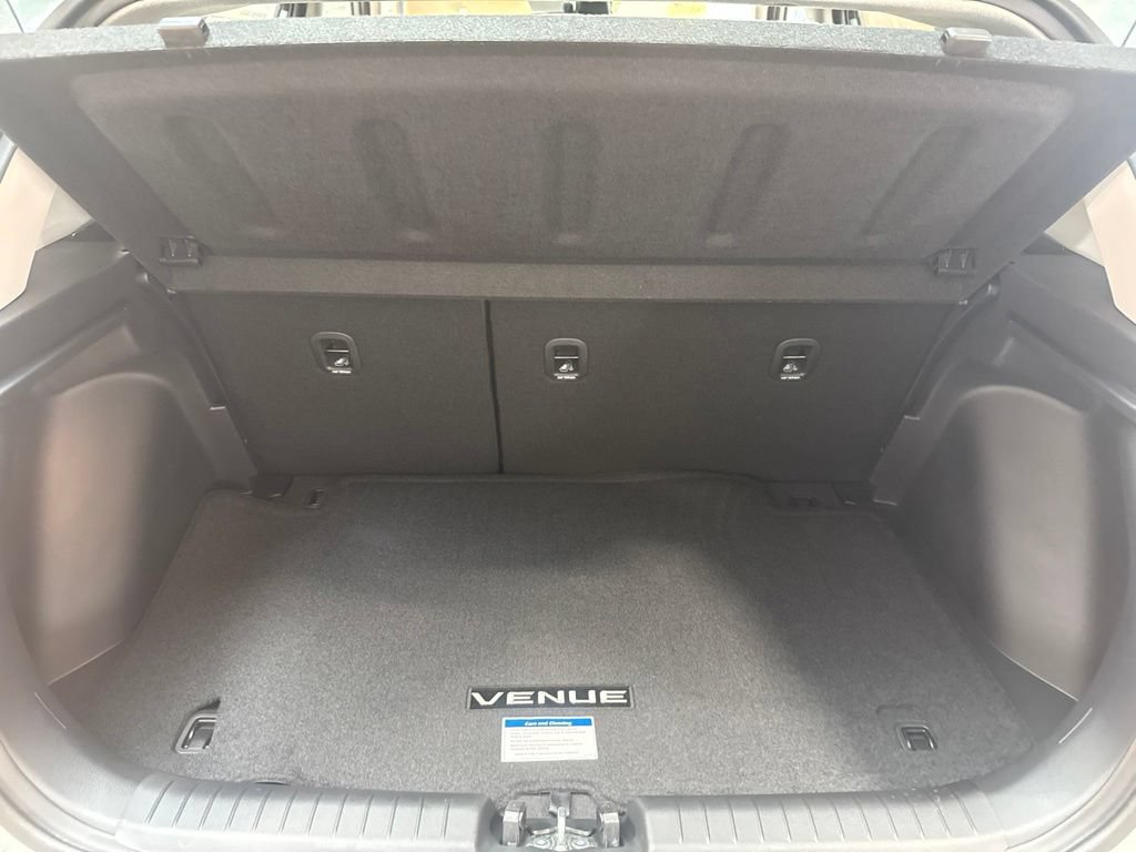 New 2026 Hyundai Venue SEL FWD image 9