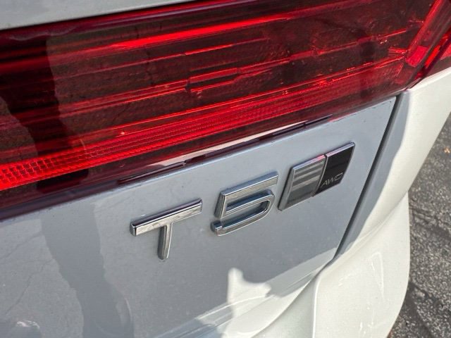 Used 2020 Volvo XC60 T5 Inscription AWD/4WD image 17