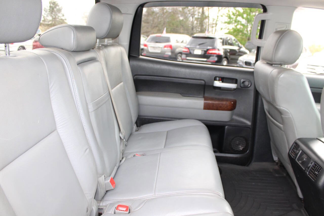 Used 2013 Toyota Tundra Limited w/ Memory Pkg RWD image 17