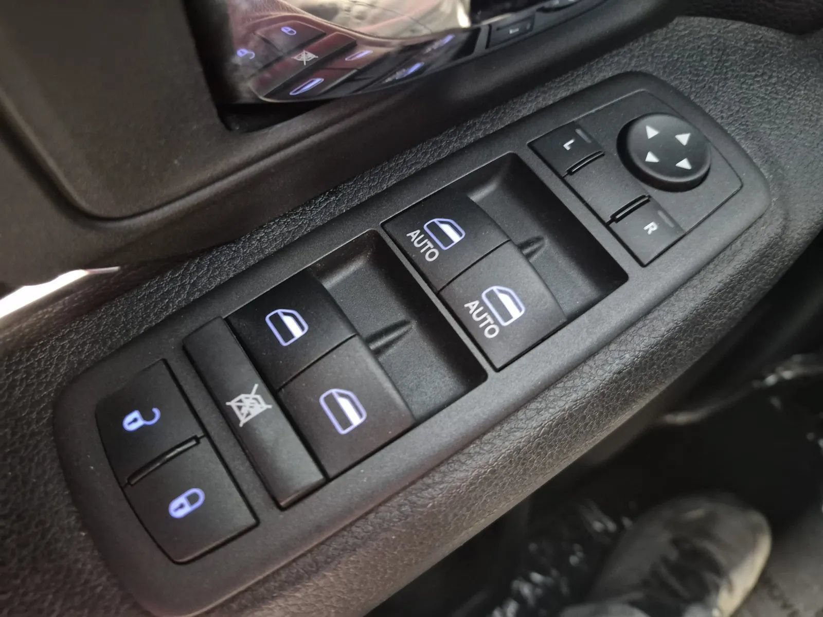 Used 2022 RAM 1500 Warlock AWD/4WD image 25