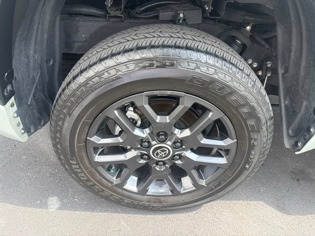 Used 2024 Toyota Tundra Platinum AWD/4WD image 15