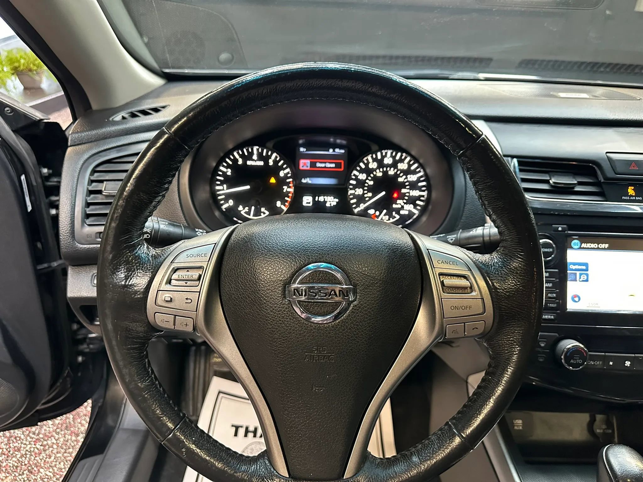 Used 2015 Nissan Altima 2.5 SL w/ Technology Package FWD image 12