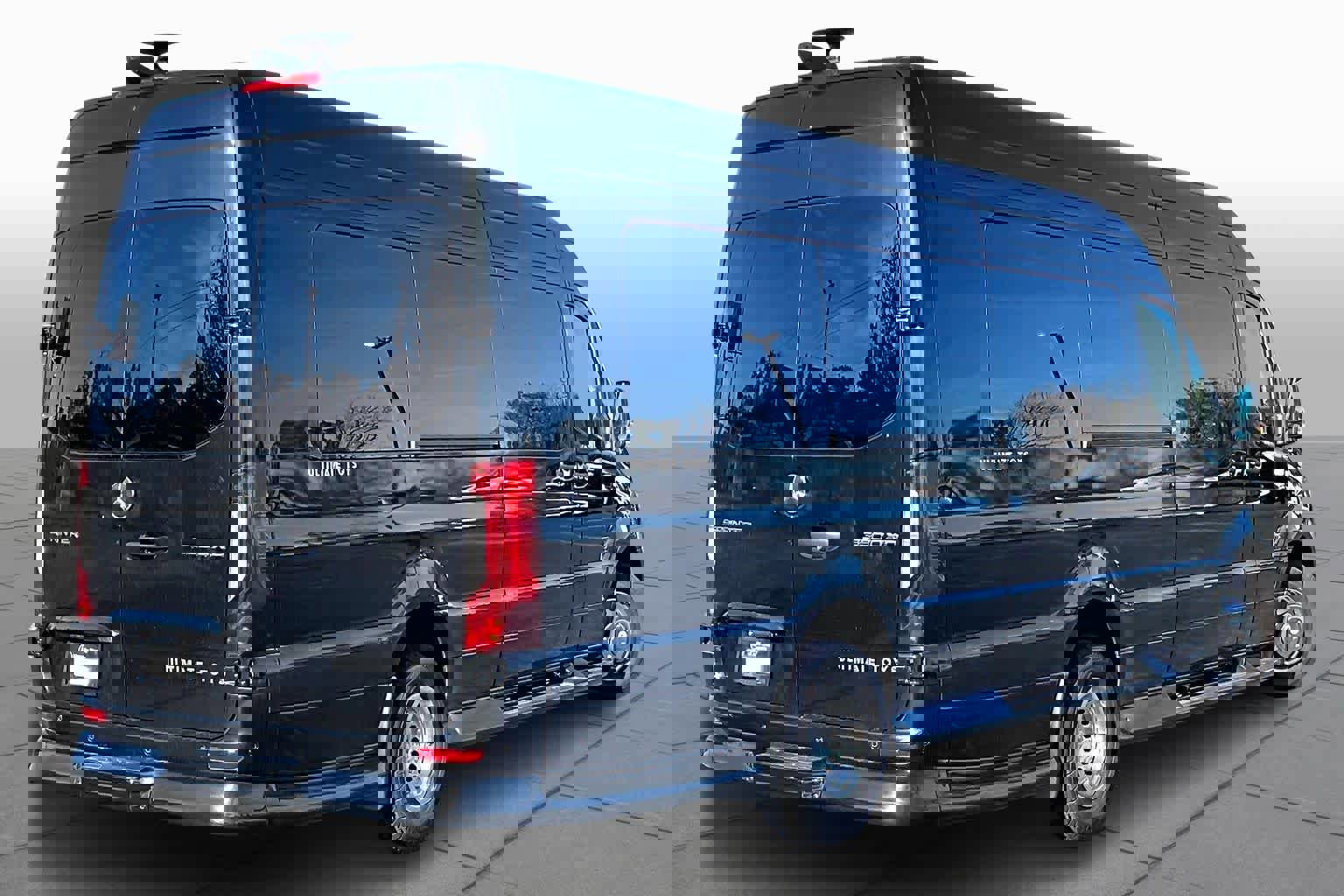 Used 2024 Mercedes-Benz Sprinter 3500 image 13