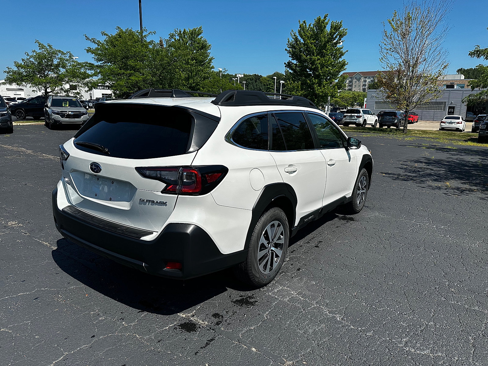 Certified 2025 Subaru Outback Premium AWD/4WD image 3