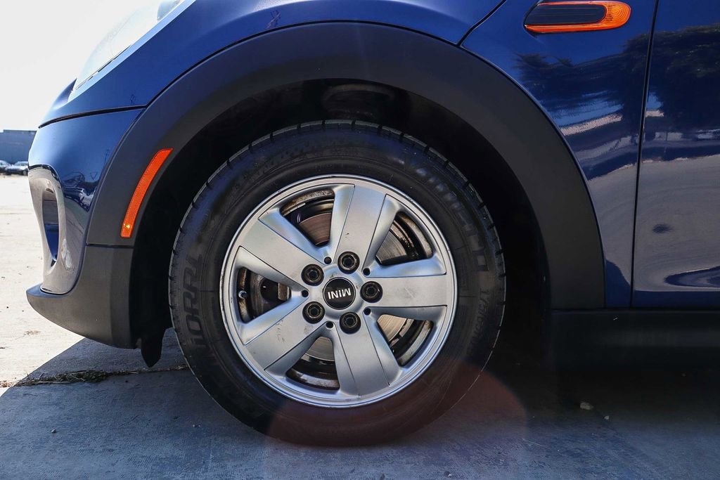Used 2017 MINI Cooper 2-Door Hardtop FWD image 14