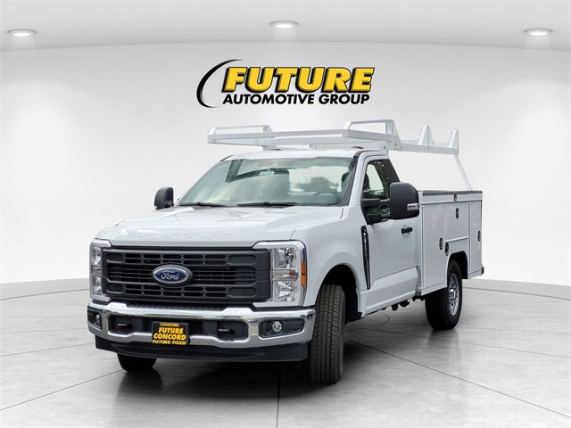 New 2026 Ford F250 XL w/ XL Chrome Package image 2