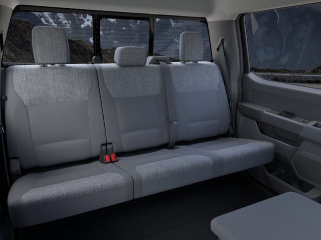 New 2026 Ford F250 XLT w/ XLT Premium Package AWD/4WD image 11
