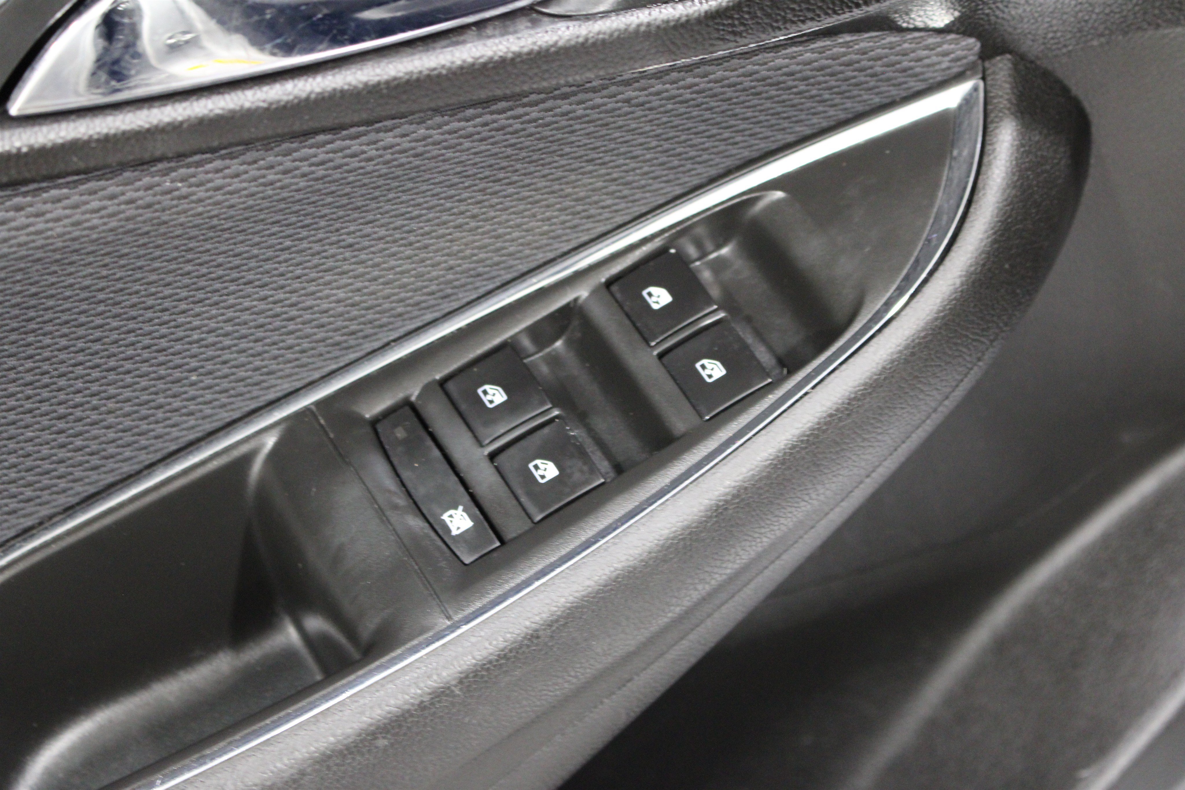 Used 2019 Chevrolet Cruze LT w/ Convenience Package FWD image 6