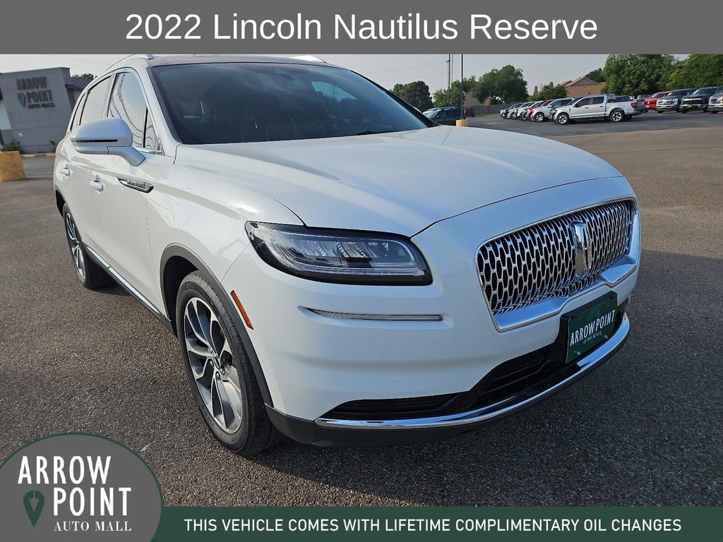 Used 2022 Lincoln Nautilus Reserve FWD image 2