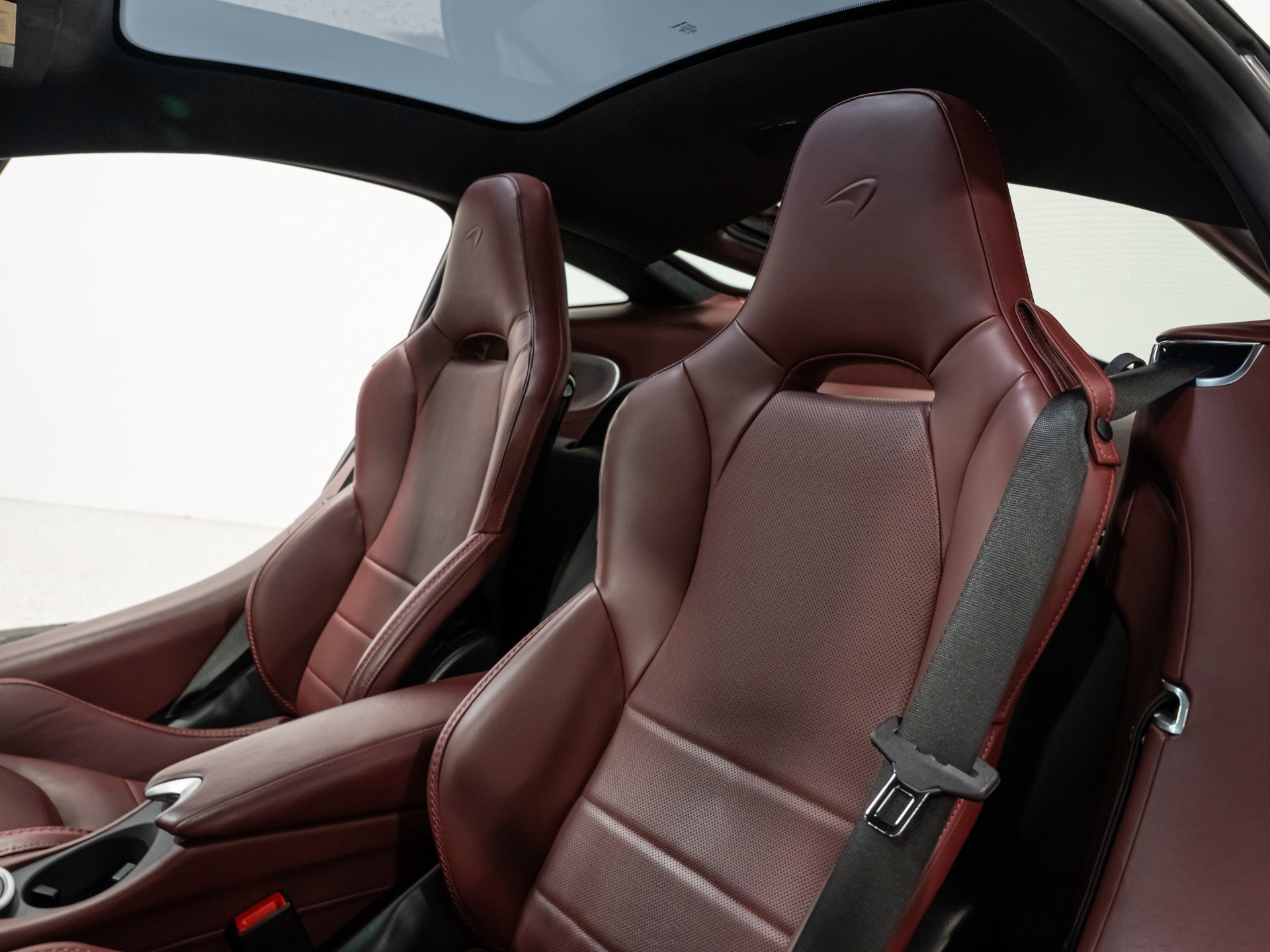 Used 2023 McLaren GT image 34