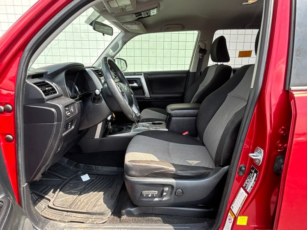 Used 2015 Toyota 4Runner 2WD image 3