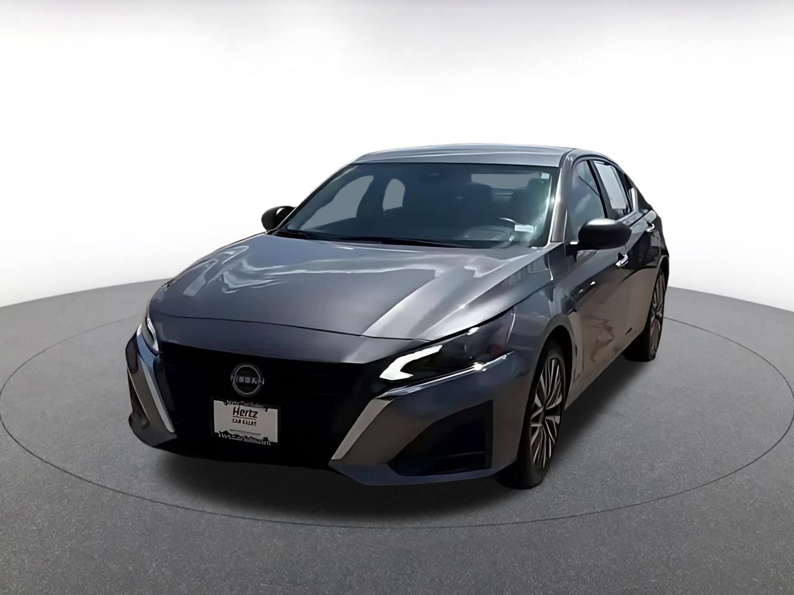 Used 2025 Nissan Altima 2.5 SV FWD image 8