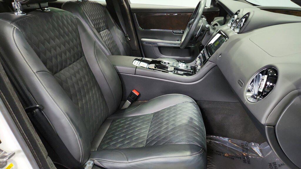 Used 2019 Jaguar XJ AWD image 22