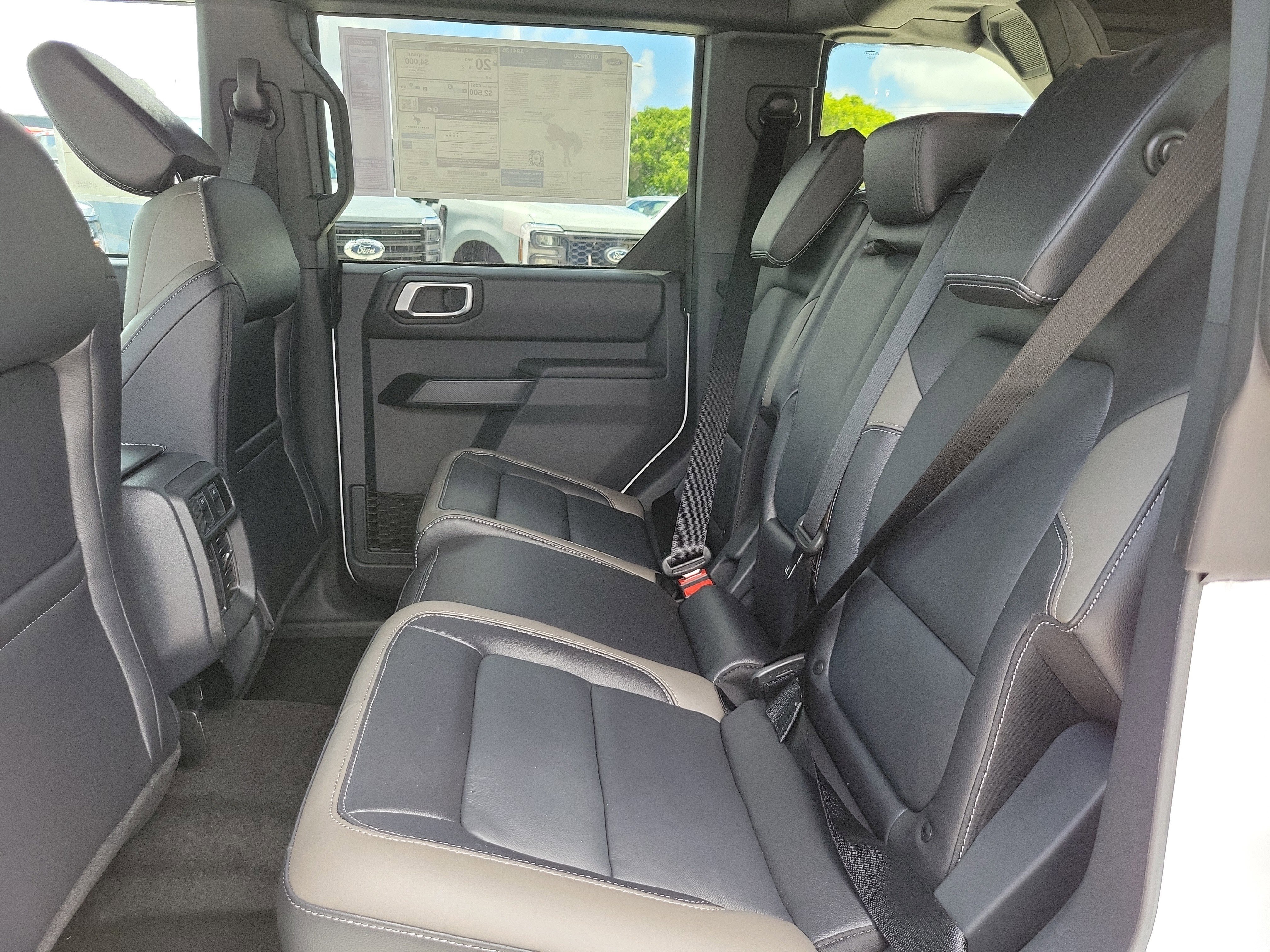 New 2026 Ford Bronco Outer Banks AWD/4WD image 11