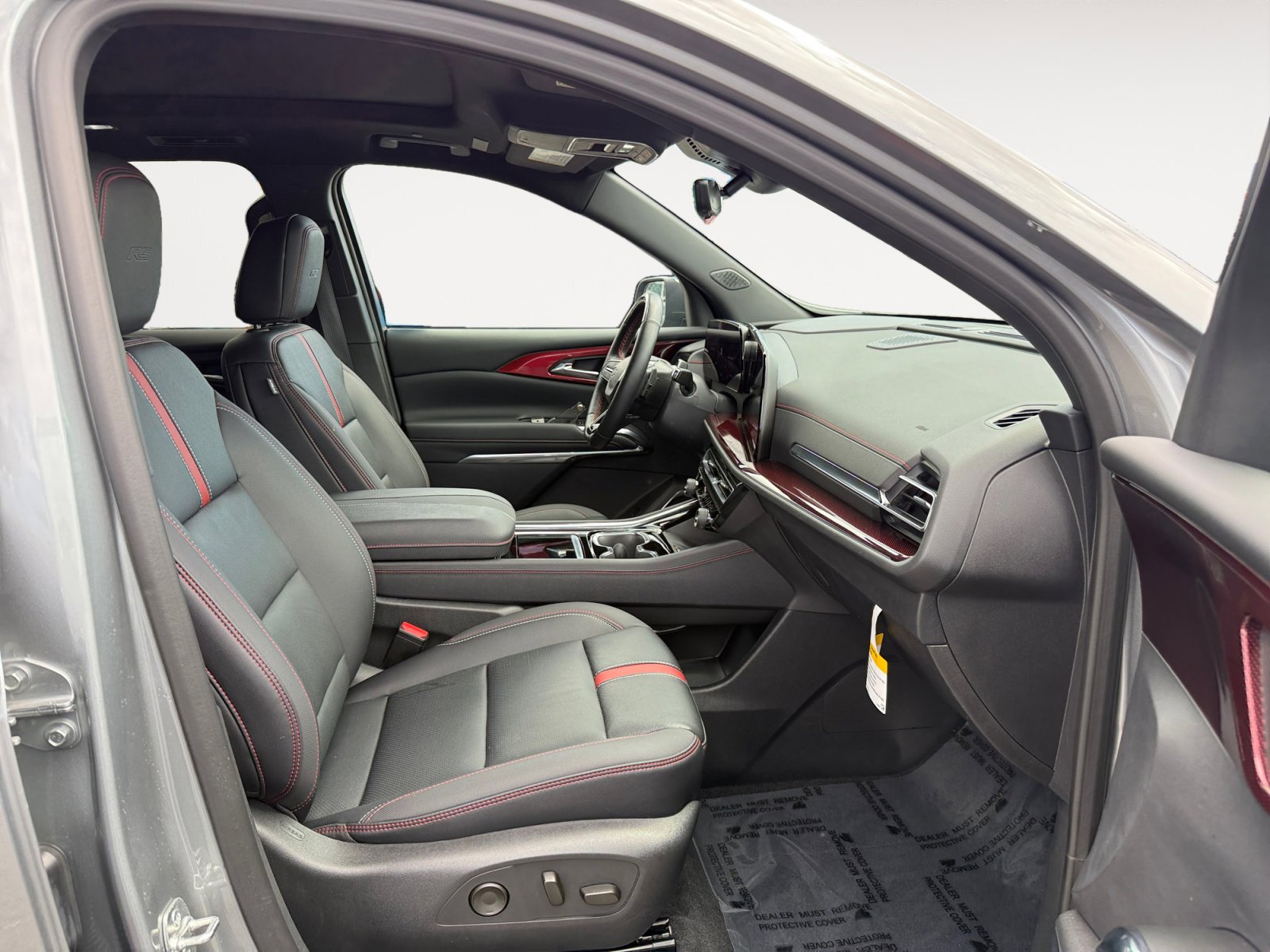 Used 2025 Chevrolet Traverse RS w/ LPO, Floor Liner Package image 19