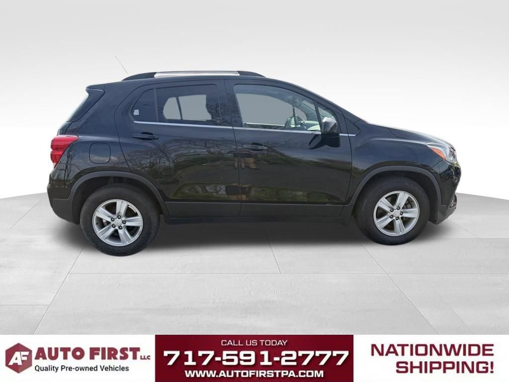 Used 2020 Chevrolet Trax LT image 2