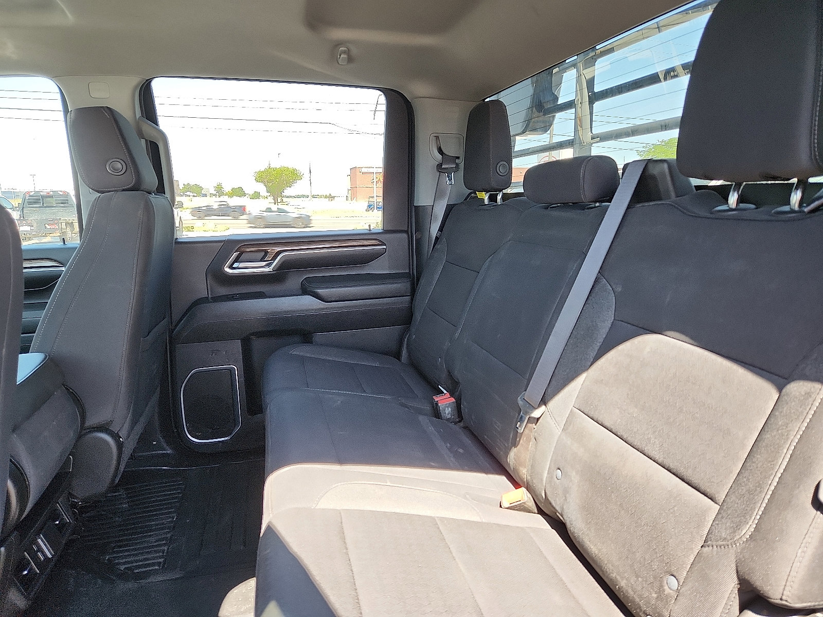 Used 2024 Chevrolet Silverado 2500 LT w/ Convenience Package image 8