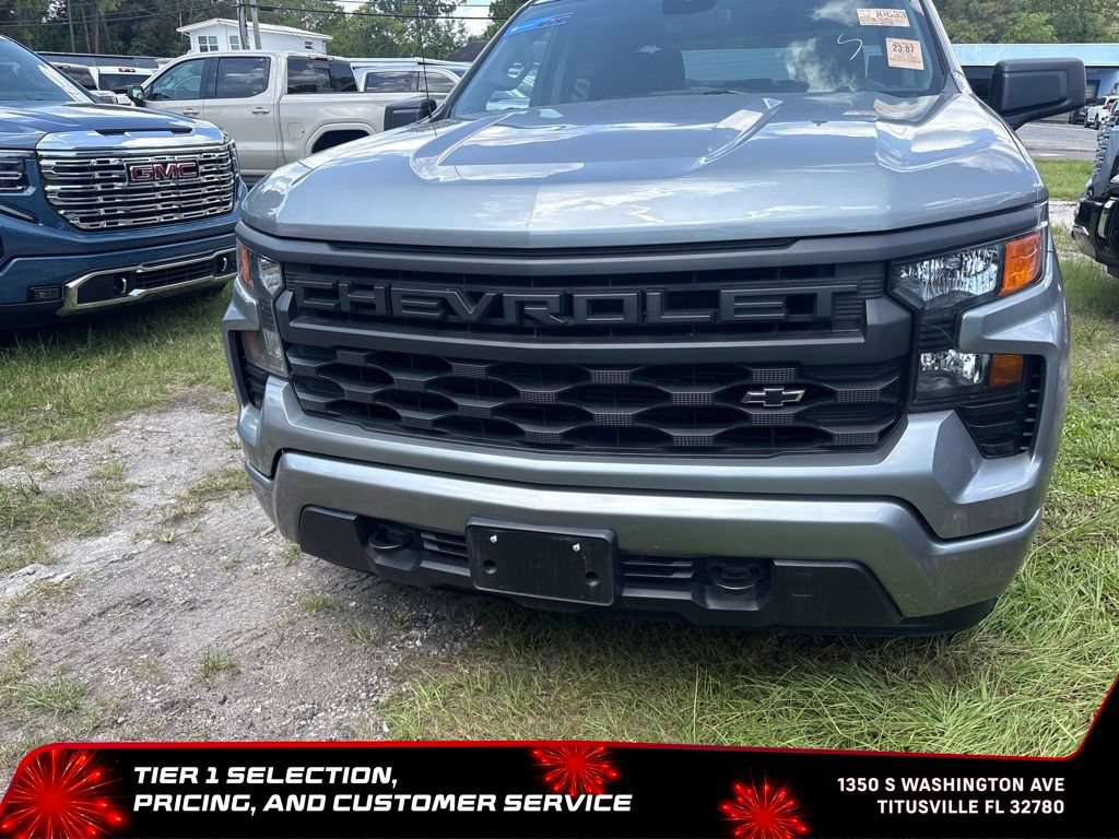 Used 2024 Chevrolet Silverado 1500 Custom w/ LPO, Dark Essentials Package AWD/4WD image 4