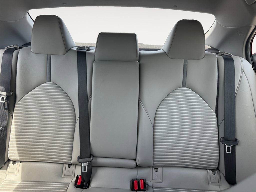 Used 2019 Toyota Camry SE FWD image 13