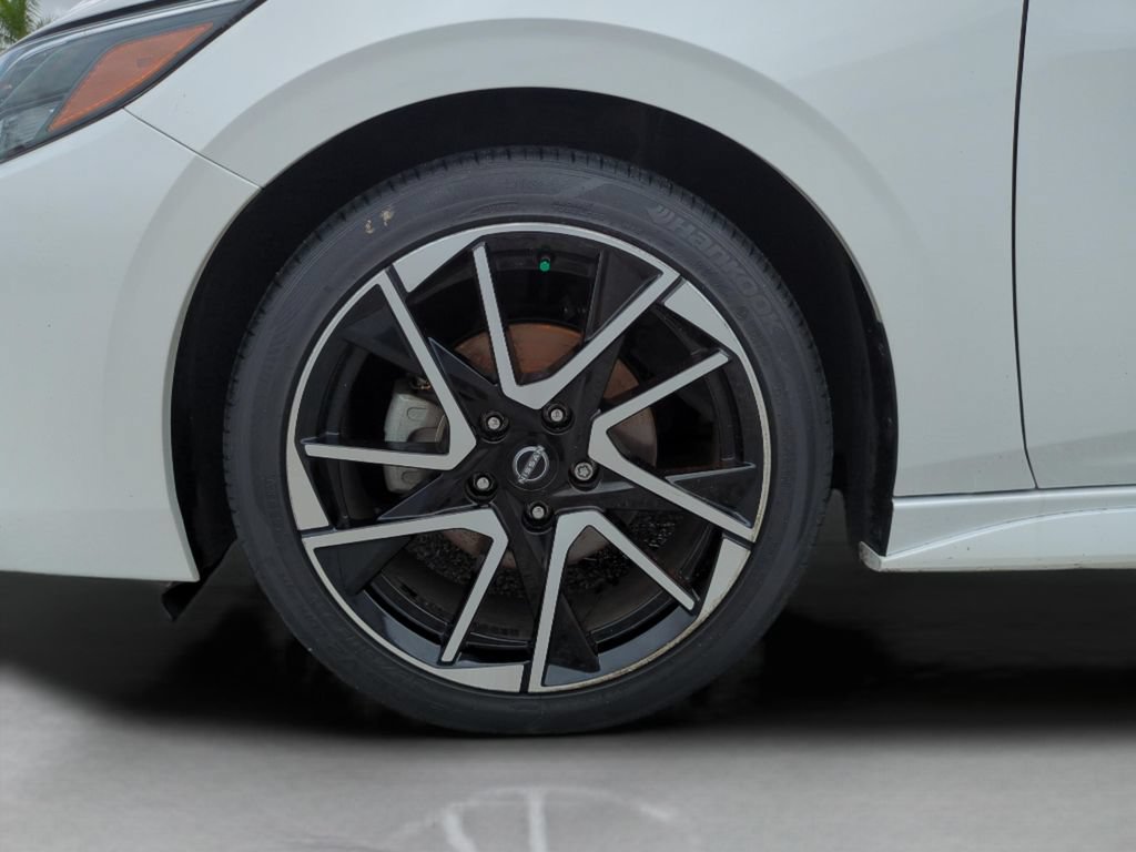 Certified 2025 Nissan Sentra SR FWD image 24