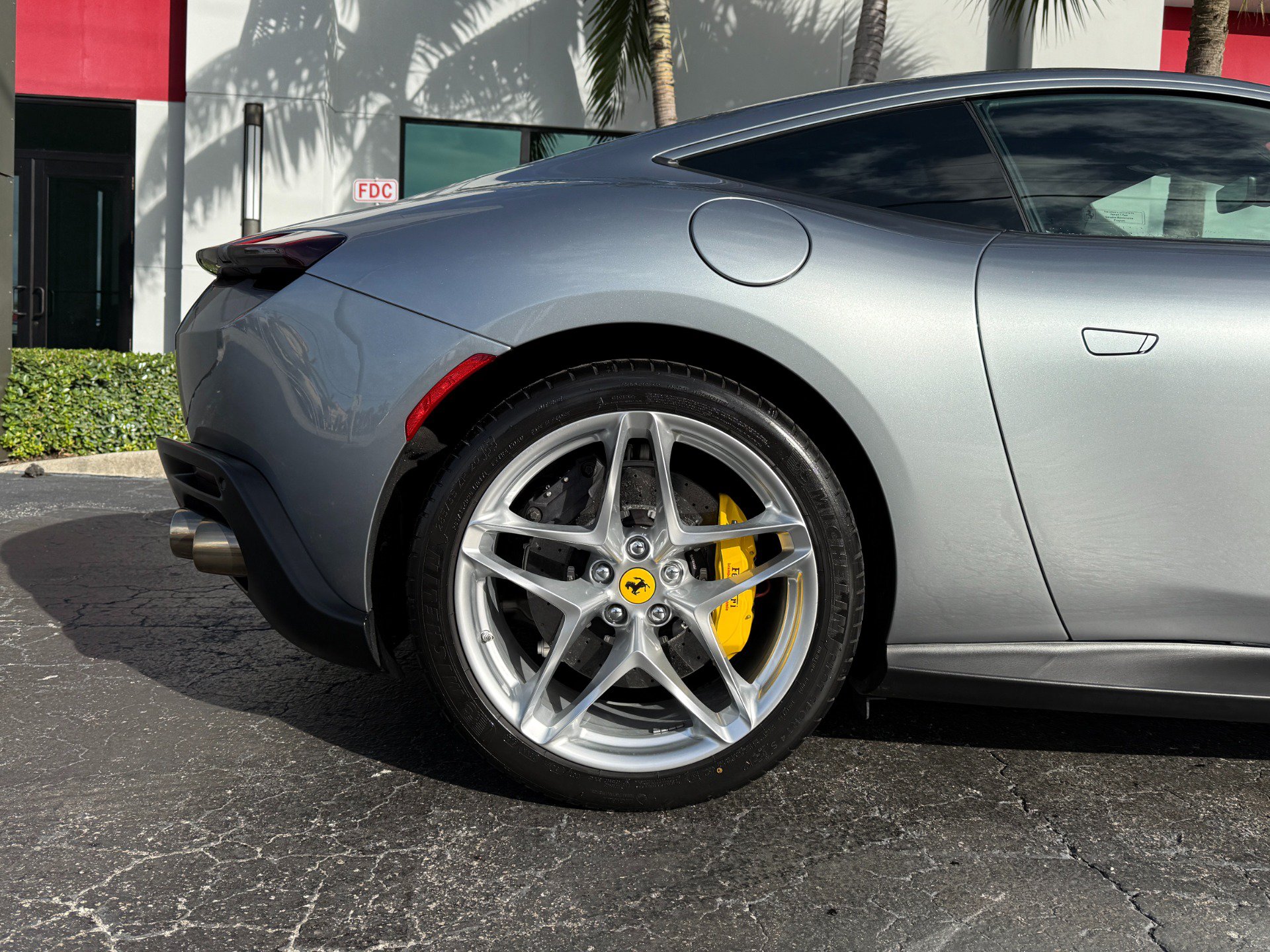 Used 2021 Ferrari Roma RWD image 4