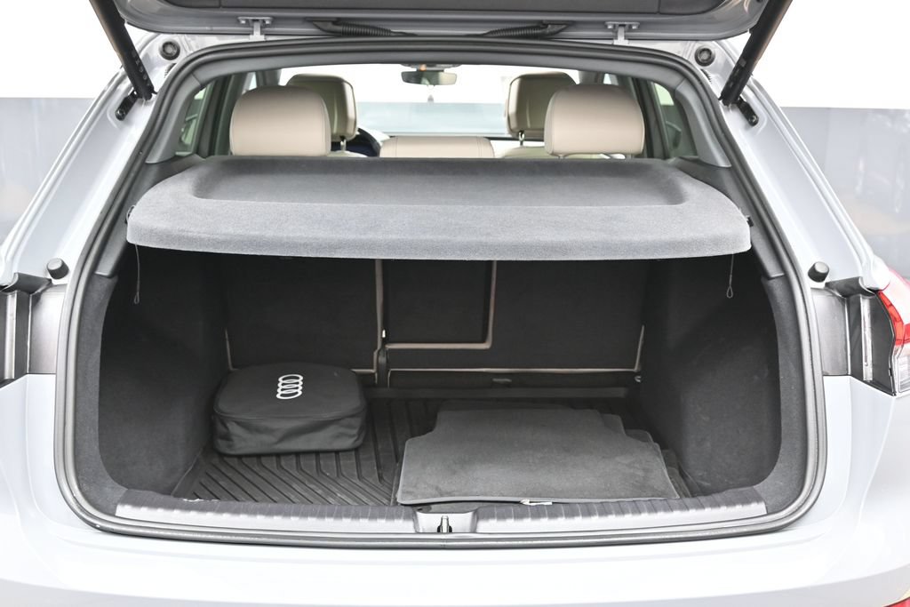 Used 2024 Audi Q4 e-tron Premium AWD/4WD image 14