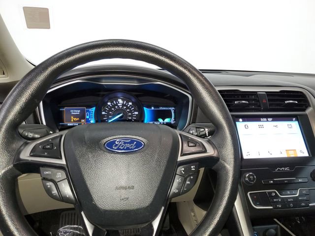 Used 2019 Ford Fusion SE FWD image 13