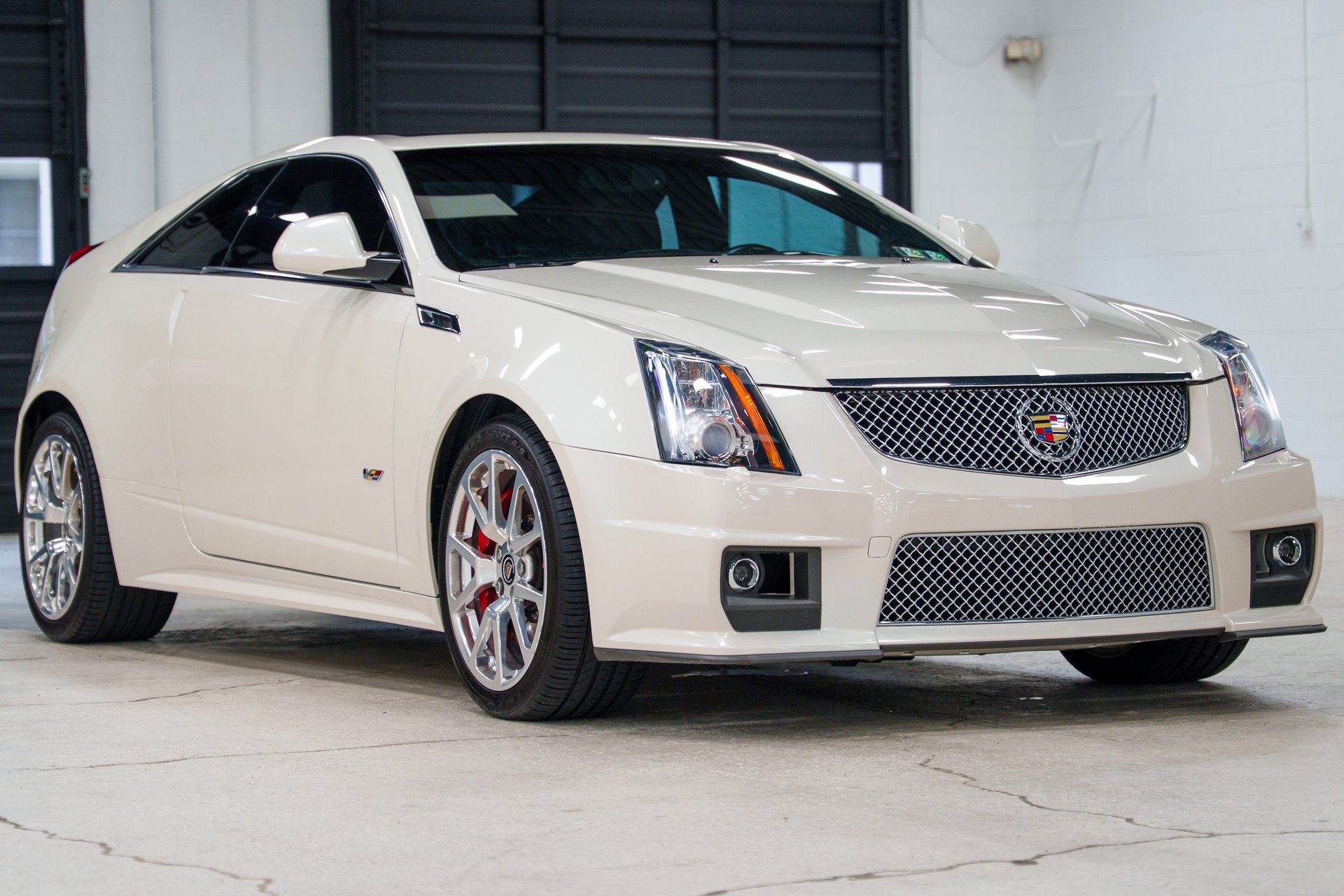 Used 2013 Cadillac CTS V RWD image 2
