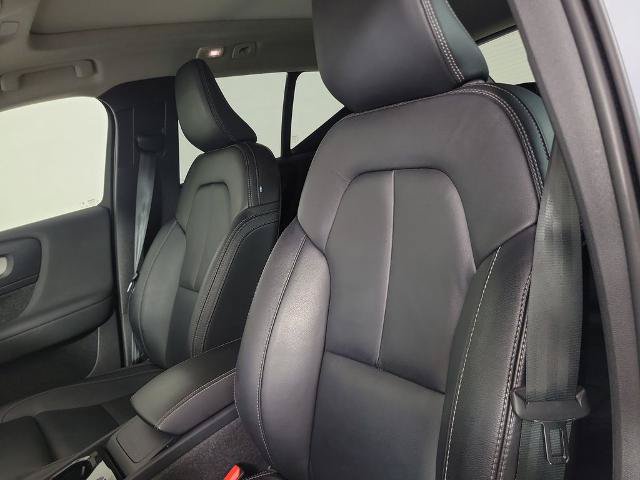 Used 2024 Volvo XC40 B5 Plus AWD/4WD image 22