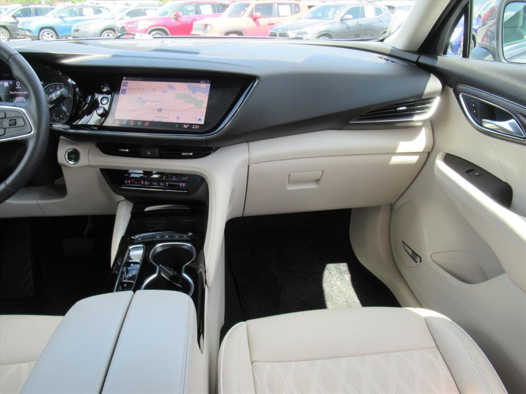 Used 2022 Buick Envision Avenir w/ Technology Package II image 14