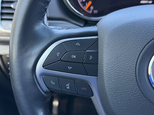 Certified 2021 Jeep Grand Cherokee Laredo AWD/4WD image 33