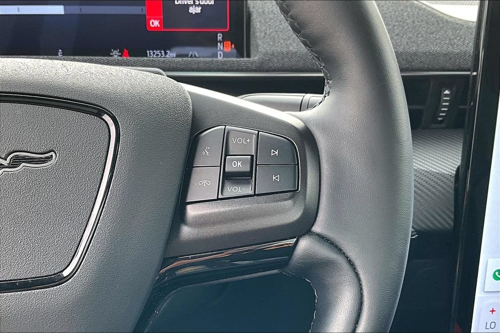 Used 2025 Ford Mustang Mach-E Premium AWD/4WD image 19
