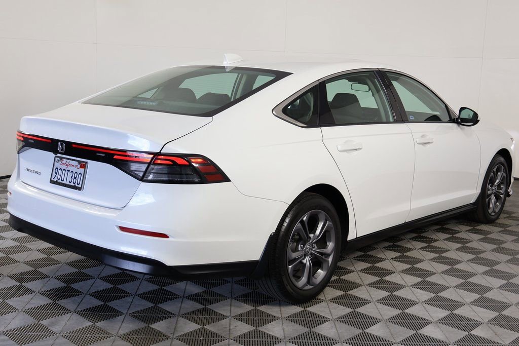 Used 2023 Honda Accord EX image 4