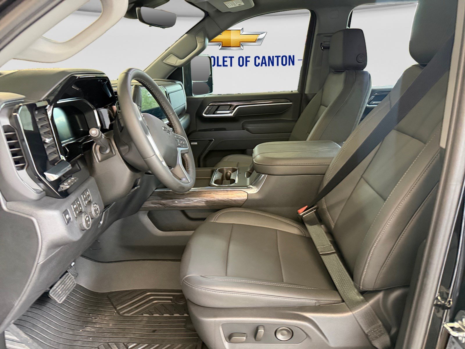 Used 2026 Chevrolet Silverado 3500 LTZ AWD/4WD image 9