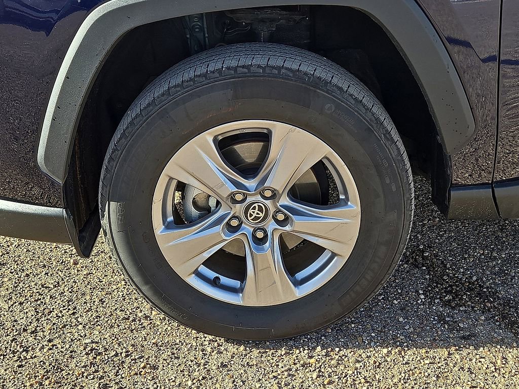 Used 2025 Toyota RAV4 XLE image 10