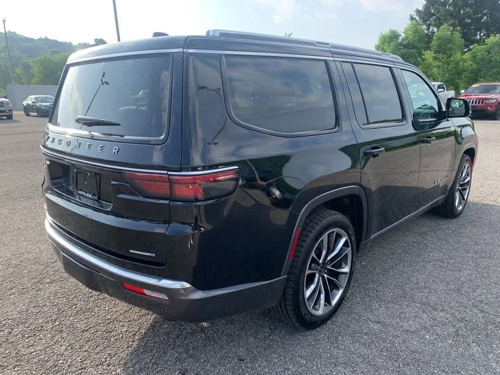 Used 2022 Jeep Wagoneer Series III w/ Premium Group I AWD/4WD image 6